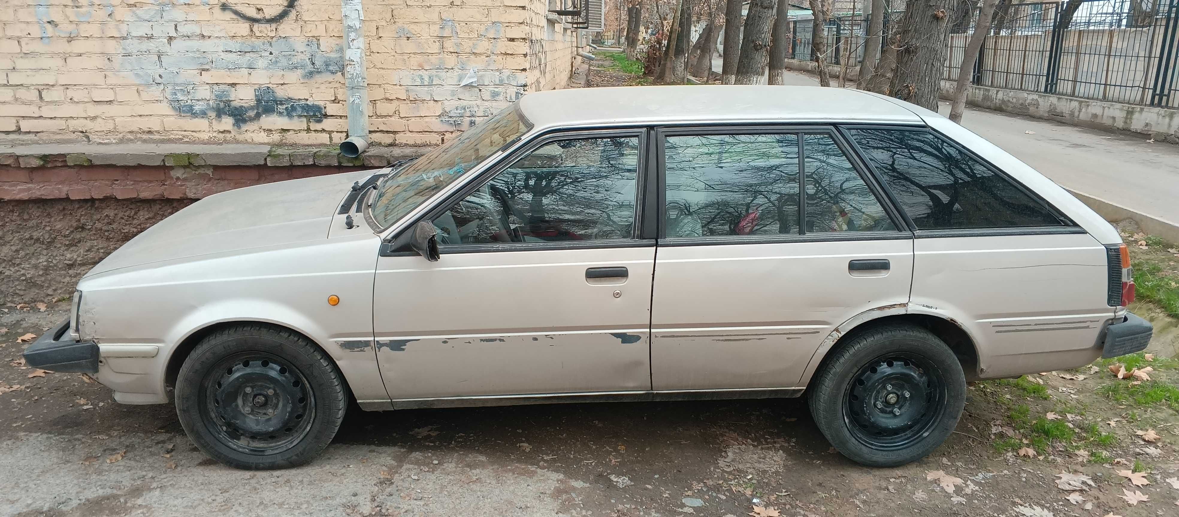 Продам машину Nissan Sunny