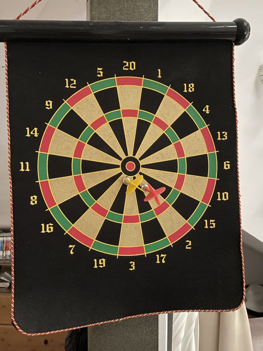 Joc dart cu sageti de magnet