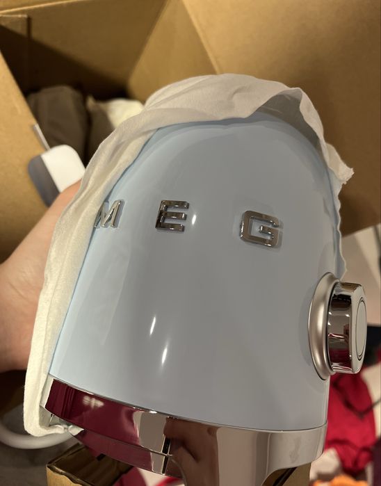 Blender SMEG cu sticla portabila