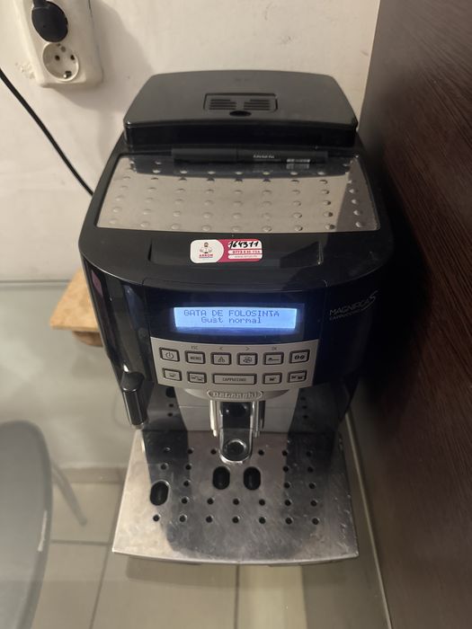 Expresor DeLonghi magnifica S Cappuccino