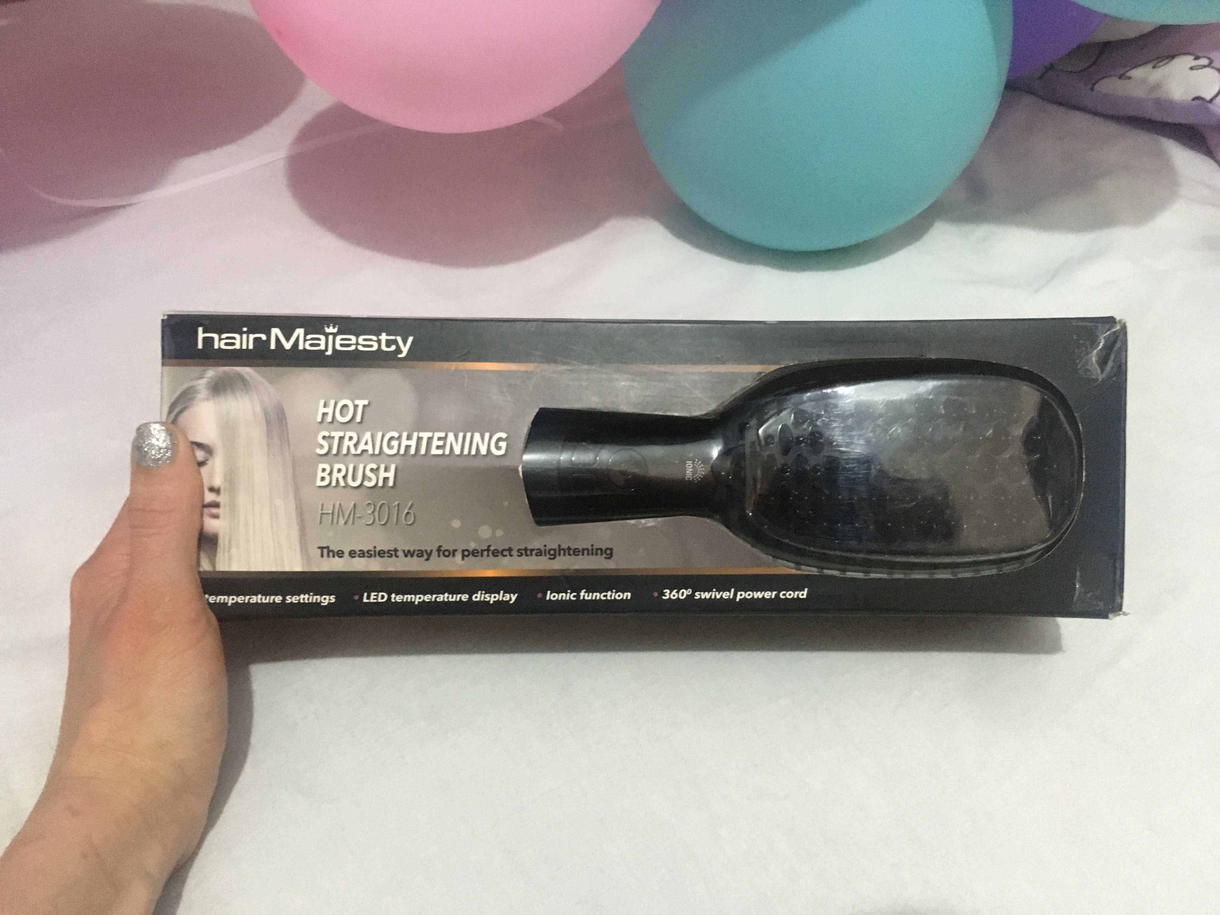 ПРЕСА ЗА КОСА ТИП ,,ЧЕТКА" Hair Majesty  HM-3016