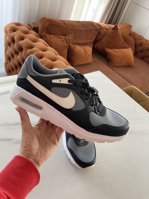 Adidasi Nike AIR max