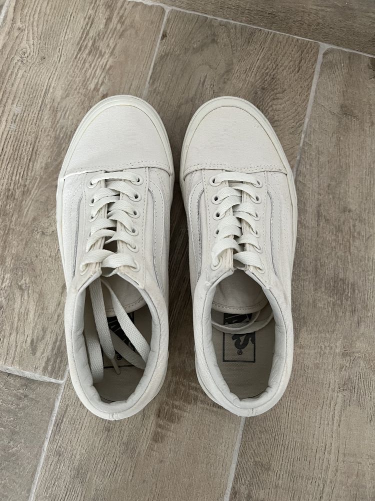 Adidasi Vans albi