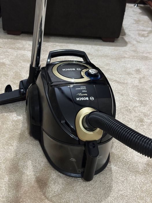 Пылесос Bosch в отличном состоянии plisos
