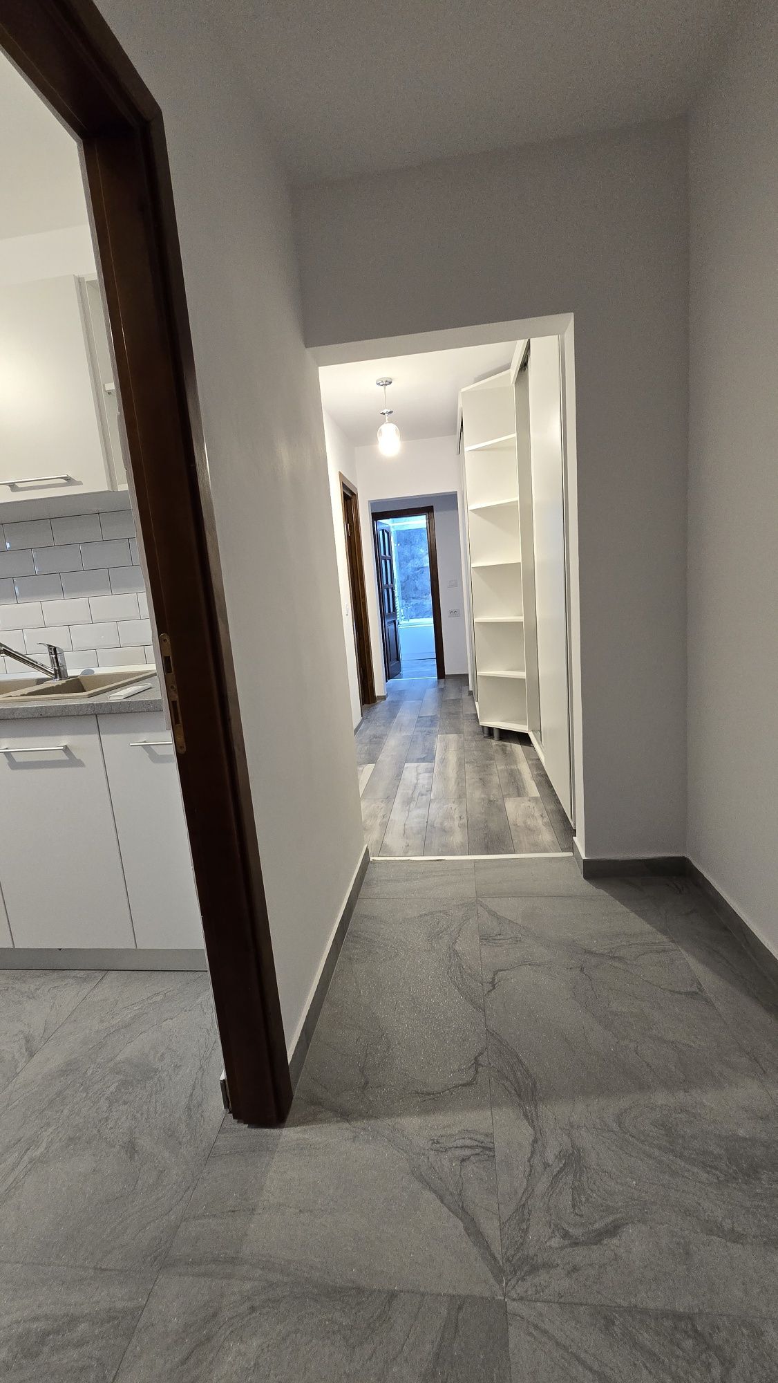 De închiriat apartament 2 camere decomandat eta 2, zona Gariiri