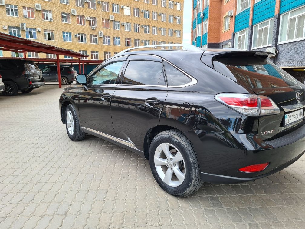 Продам Lexus RX 270.