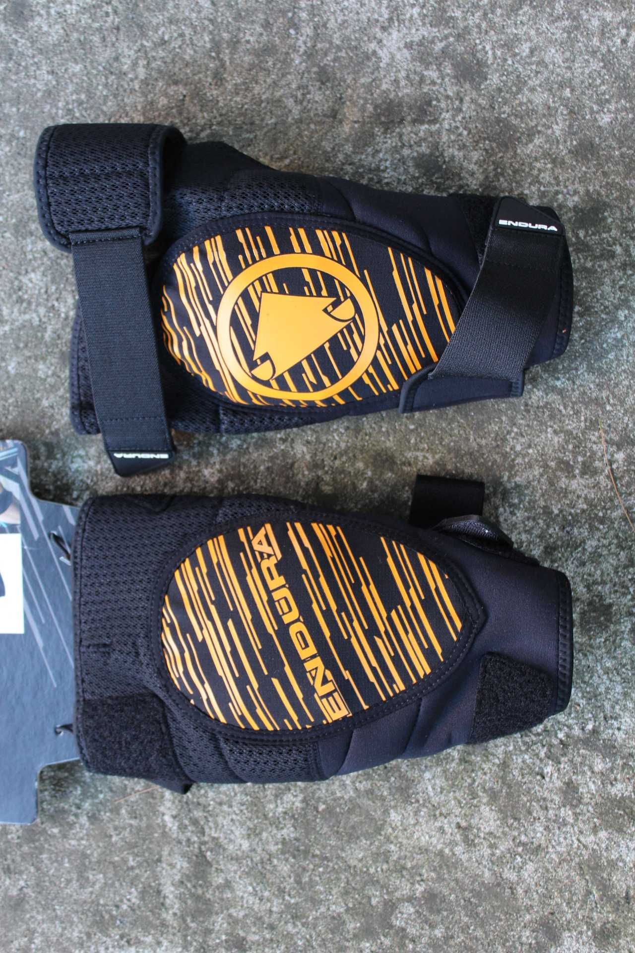 Endura Singletrack II genunchiere - marime M/L
