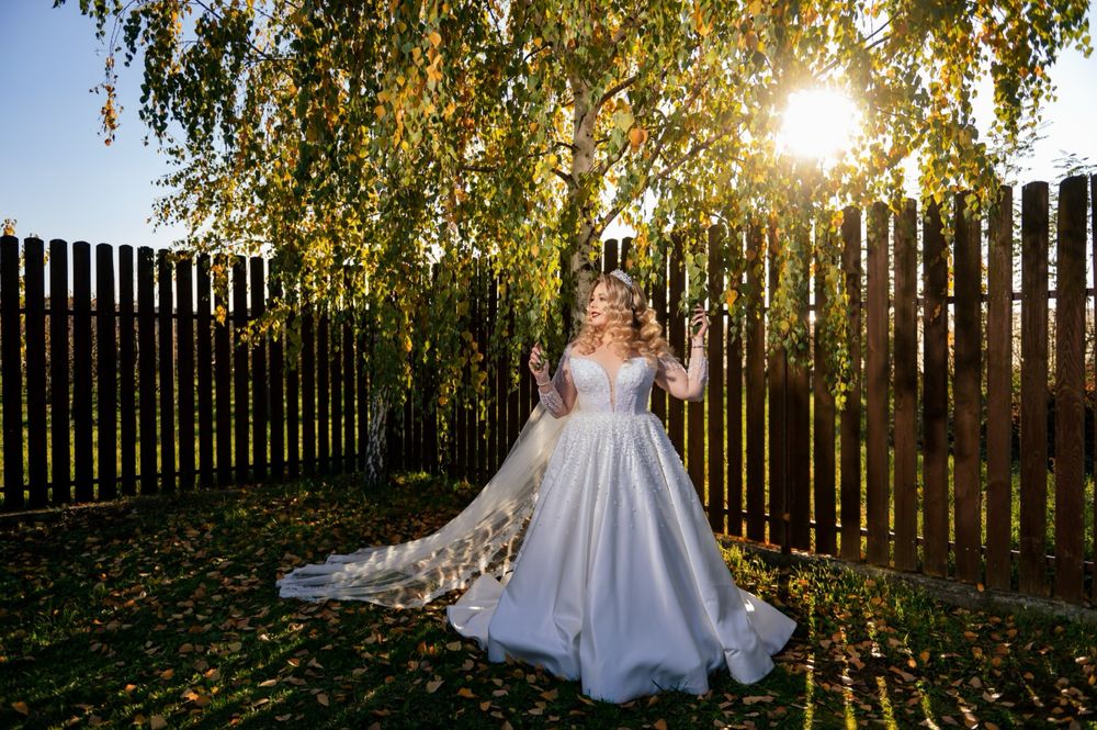 Rochie de mireasa superba