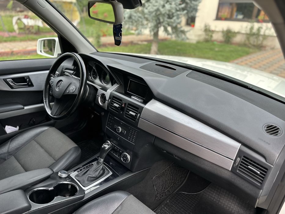 Mercedes-Benz GLK 220 CDI 4MATIC 2011 170 cp AMG BIXENON Proprietar