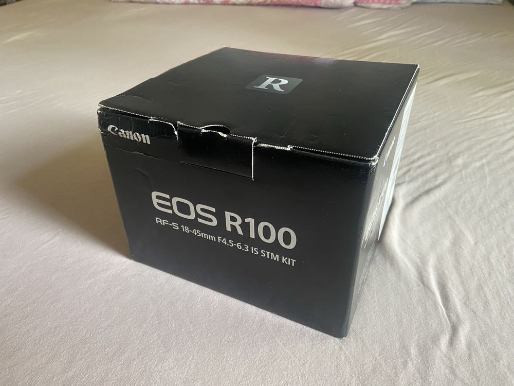 Canon eos R100 Rf-s 18-45mm stm mirrorless