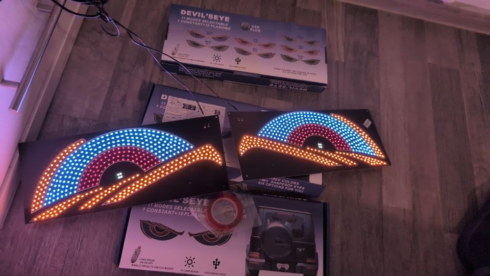 Set de 2 bucăți Lumină LED Ochiul diavolului