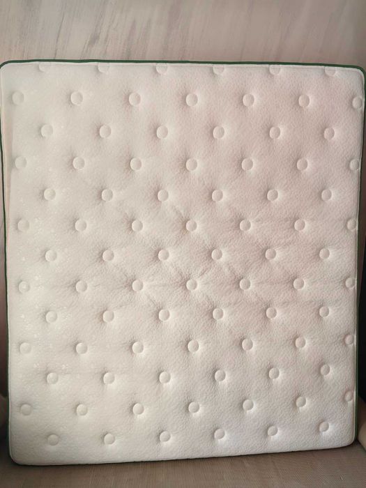 Продавам Матрак Нов+Под Матрачна Рамка