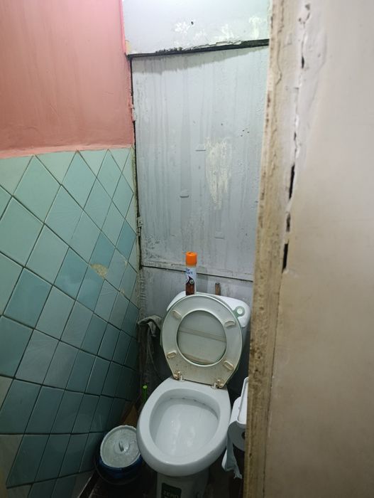 Спутник 17 да жойлашган 3 хонали хонадон — 1-қават, ҳовлиси билан,