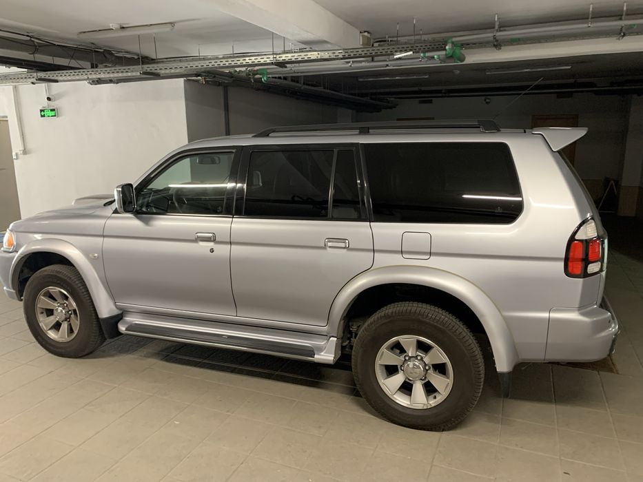 Mitsubishi Pajero Sport 2004