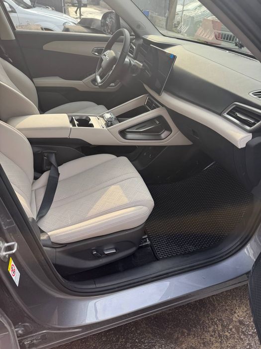 Yuan up BYD flagship 2025