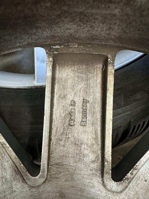 18 цола оригинални ауди джанти 5x112 с гуми (зимни)