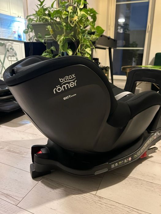 Scaun auto Britax Romer  Dualfix M i-Size, 61-105 cm, Style Carbon Bla