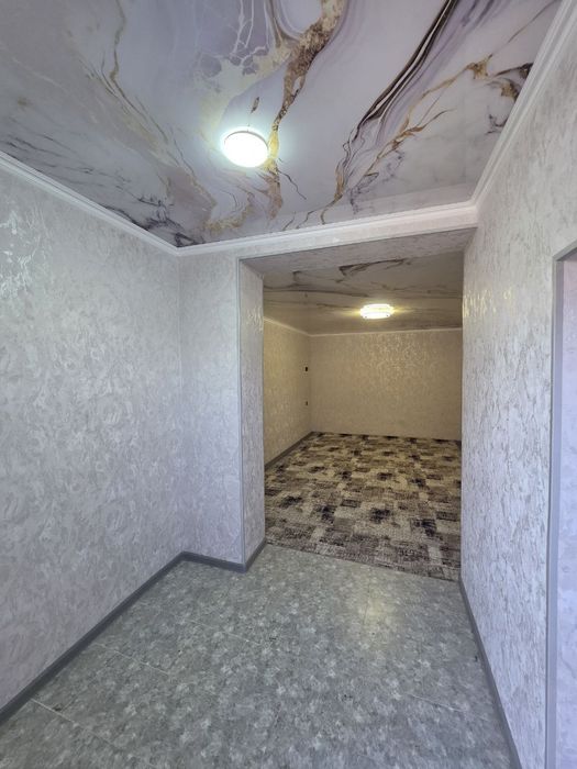 Квадрати 5500минг сомдан.Офисга мулжалланган нотурар обект