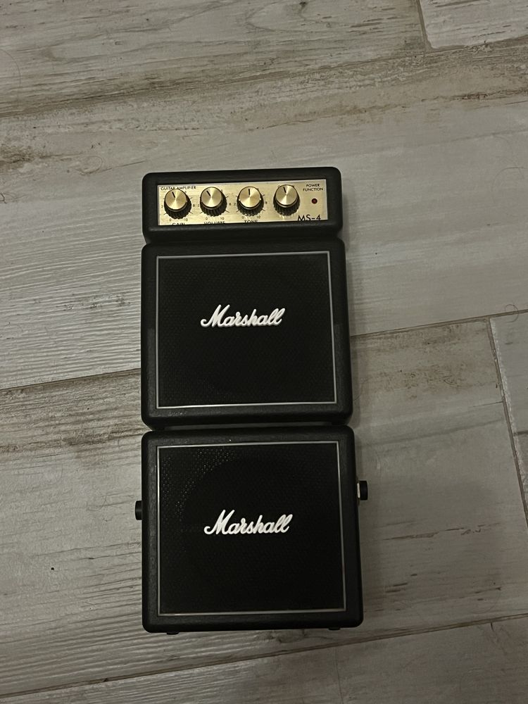 Ibanez GRX40 + Marshall MS-4 si stand.