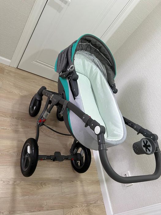 Детская коляска 3в1