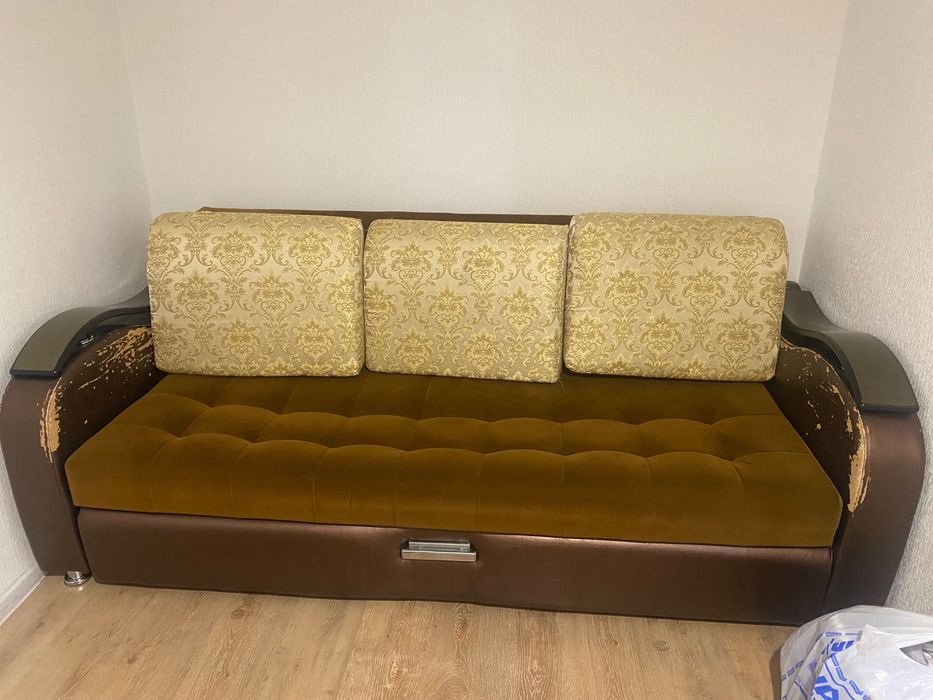 Срочно Диван 10000тг продаю Астана