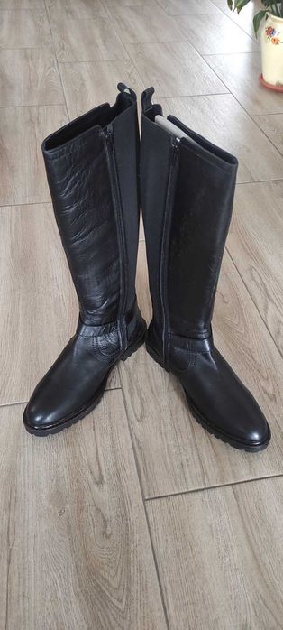 De vanzare cizme dama noi!