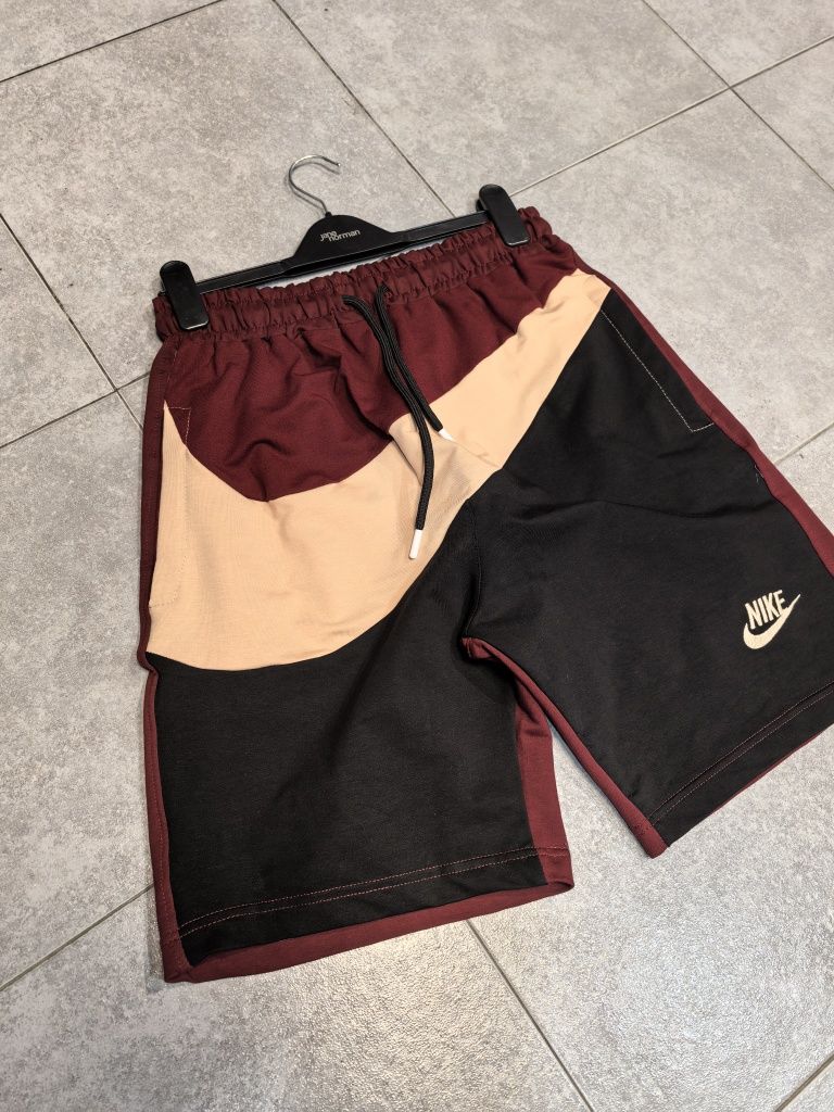 Nike къси панталони