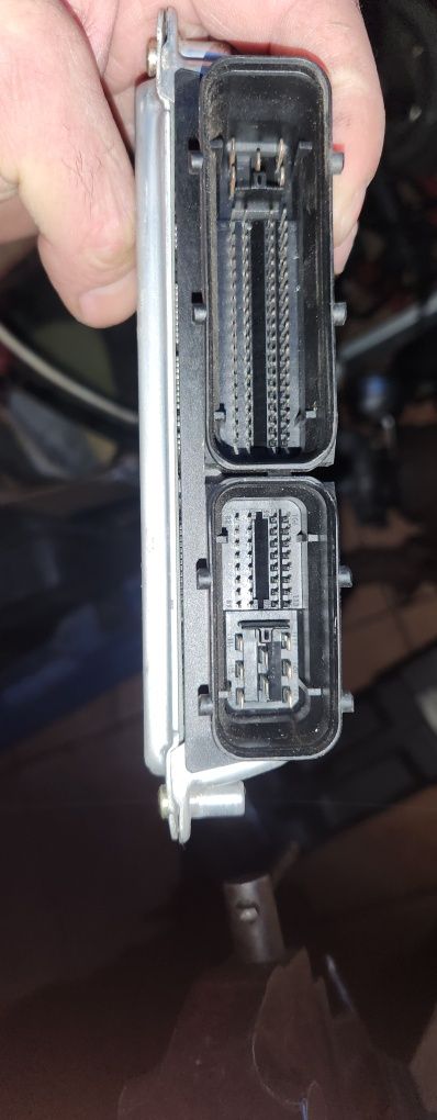 Компютър за audi wv 2.7т