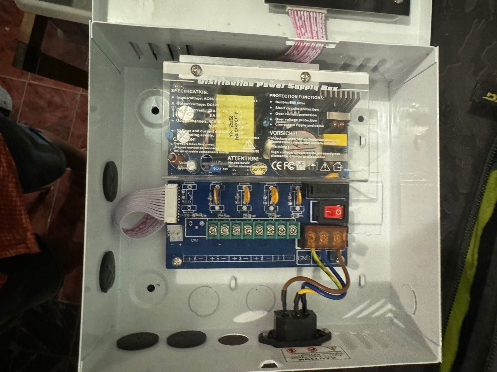 Захранващ блок, 4 канален, 12V/8A
