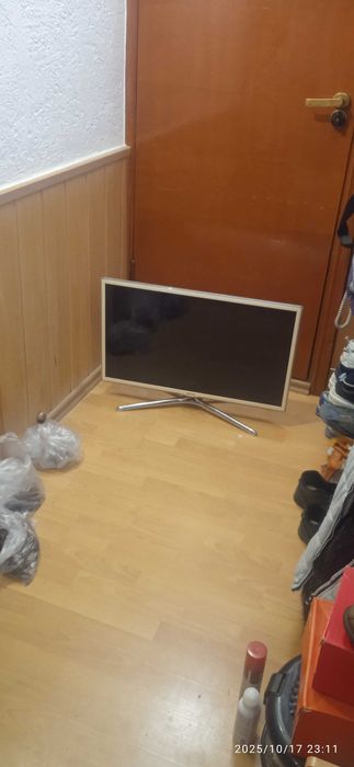 Телевизор Samsung 32* на запчасти (LED UE32F6510)