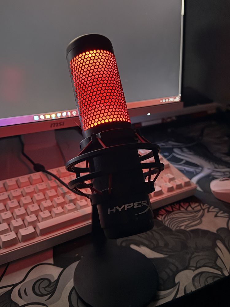 Hyperx Quadcast микрофон