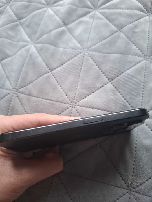 IPHONE 15 PRO 512GB 91% като нов отключен към всички оператори