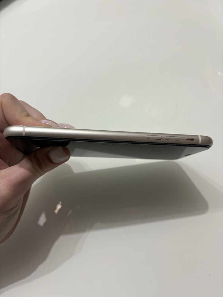 iPhone 11-64GB.