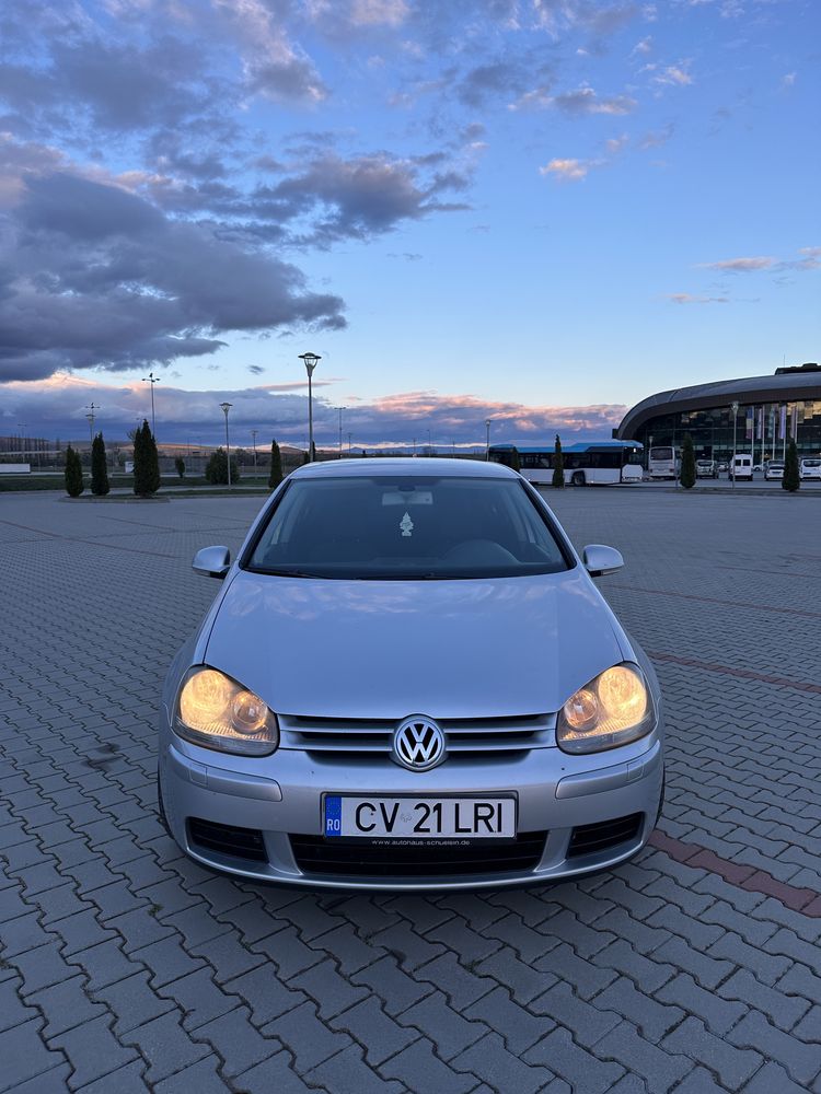 Volkswagen golf v