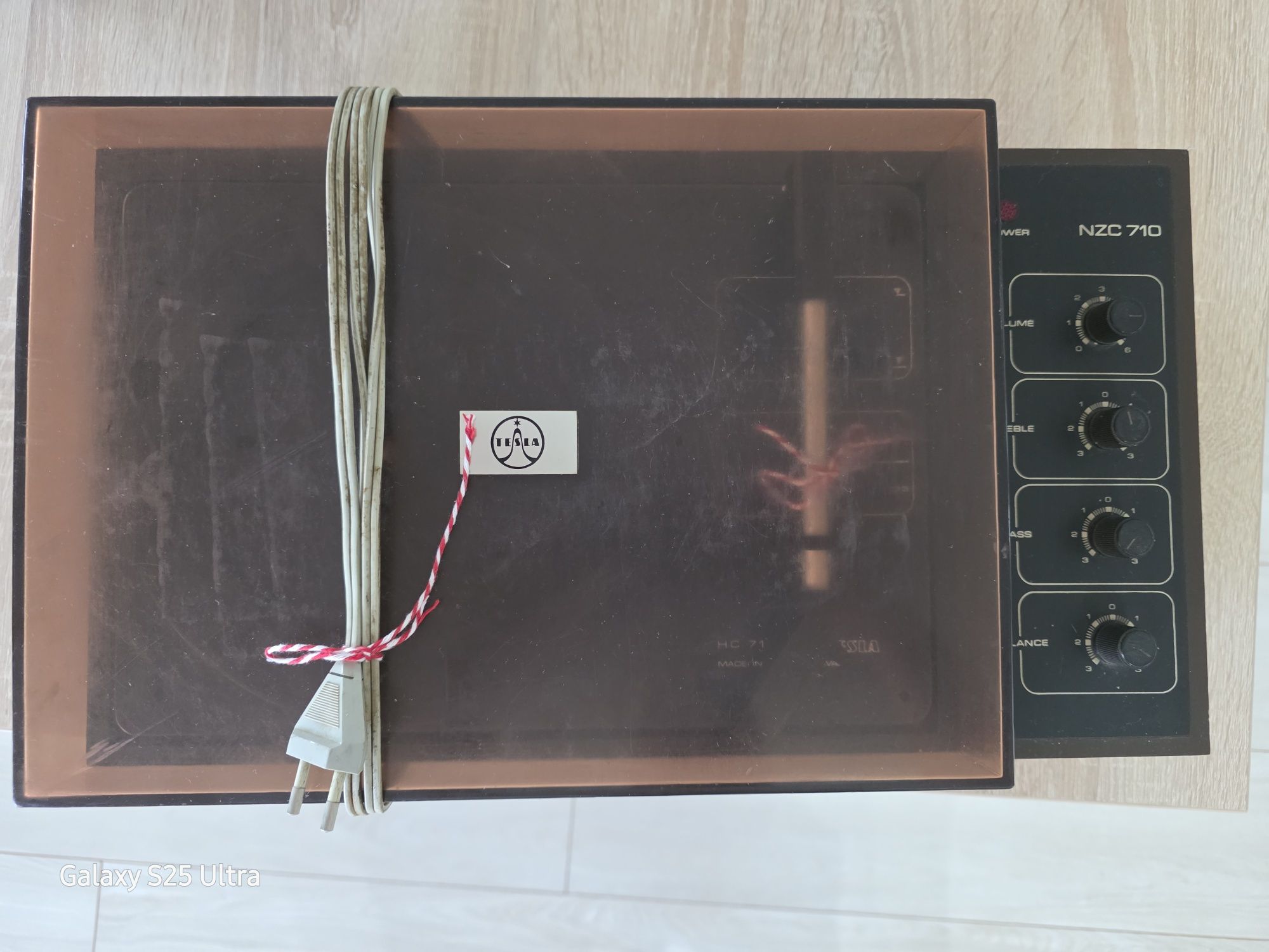 Vand pick-up Tesla Nzc 710