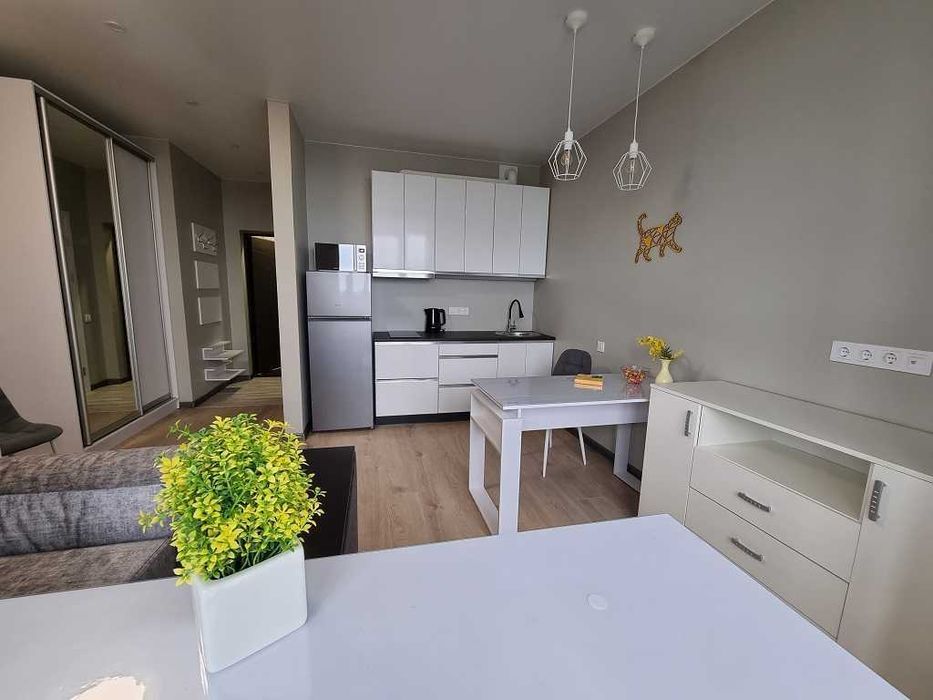 Дава се под наем Двустаен апартамент в София, Света Троица - 69 кв.м за 459 € - Снимка #1