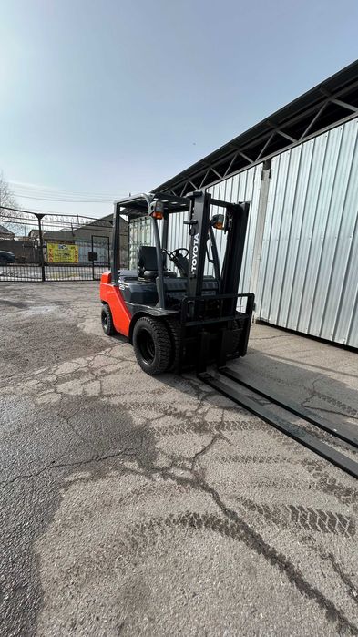 Продам Вилочный погрузчик (кара)