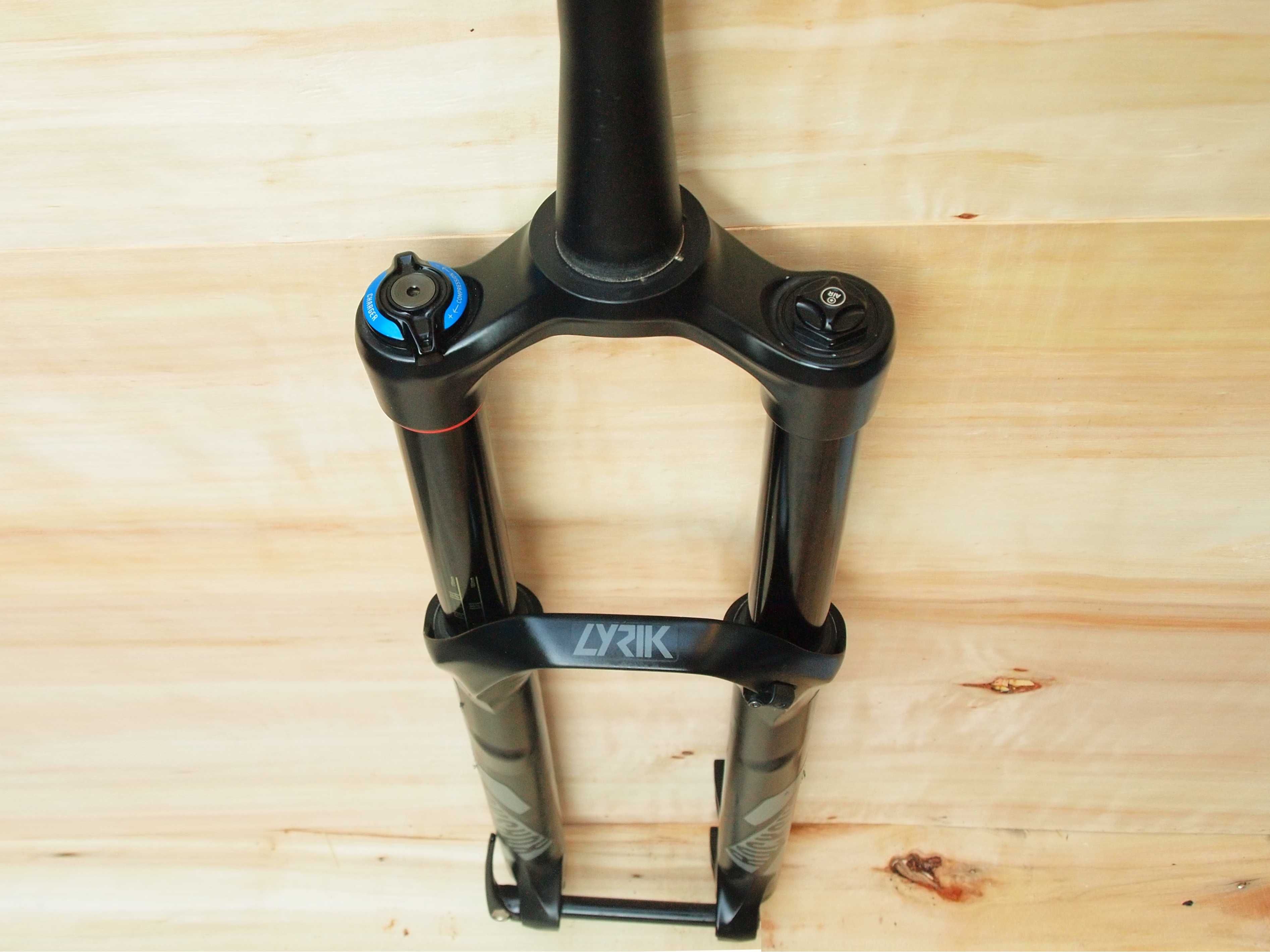 ROCKSHOX Lyric 170mm 27,5"  15x100