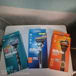 Лот от 3 бр. Самобръсначки GILLETTE