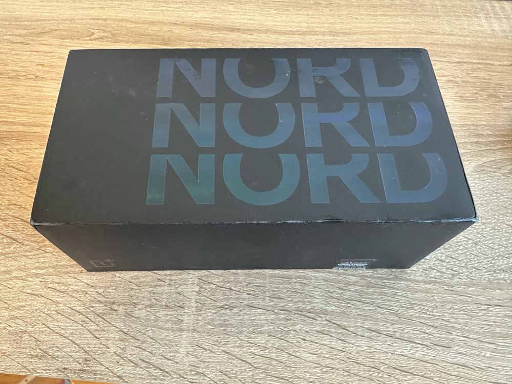 OnePlus Nord 2T 5G, 128GB, 8GB RAM, camere 50+8+2MP, frontală 32MP