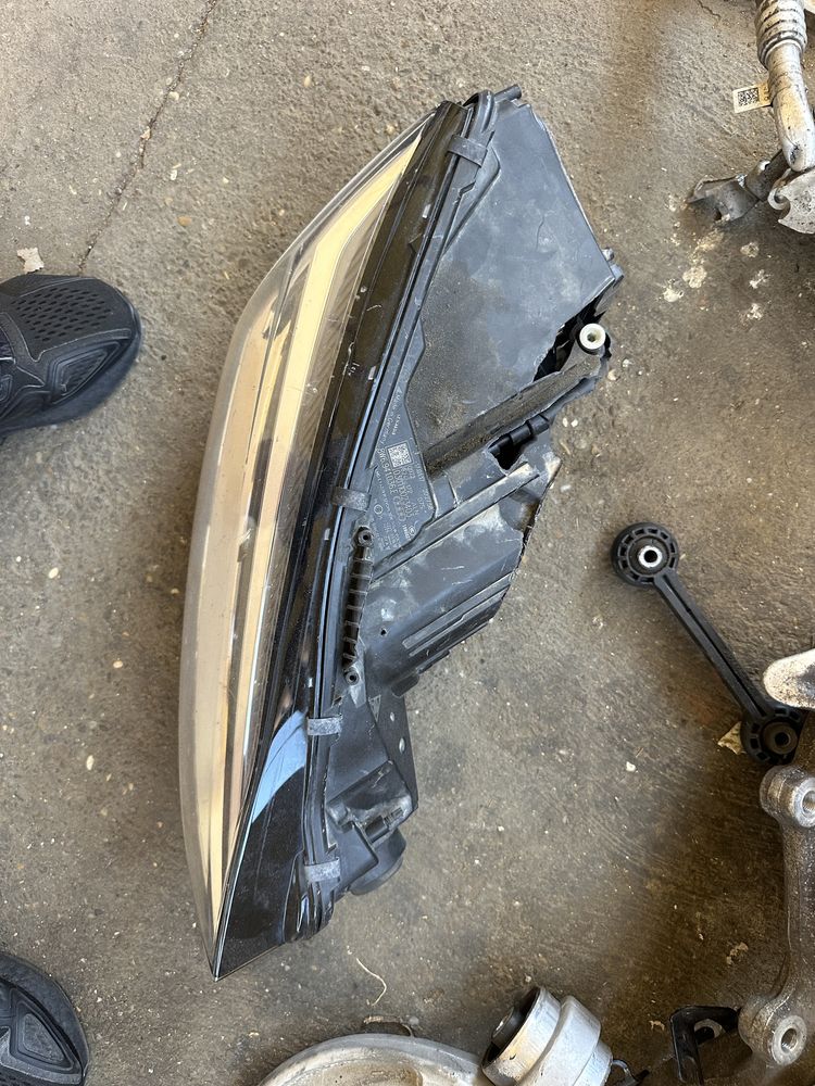 Far dreapta matrix , caseta directie audi a5b9