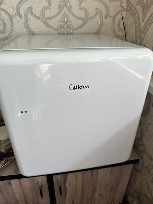 Мини холодильник Midea. Доставка есть