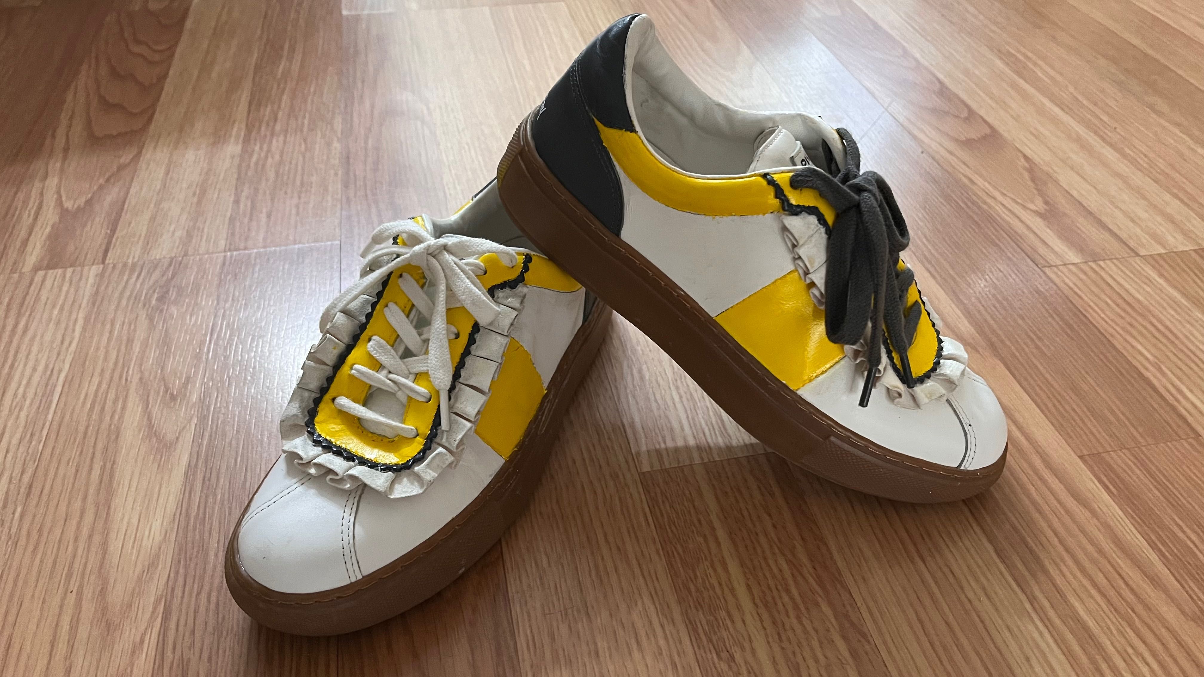 Vând sneakers Pinko