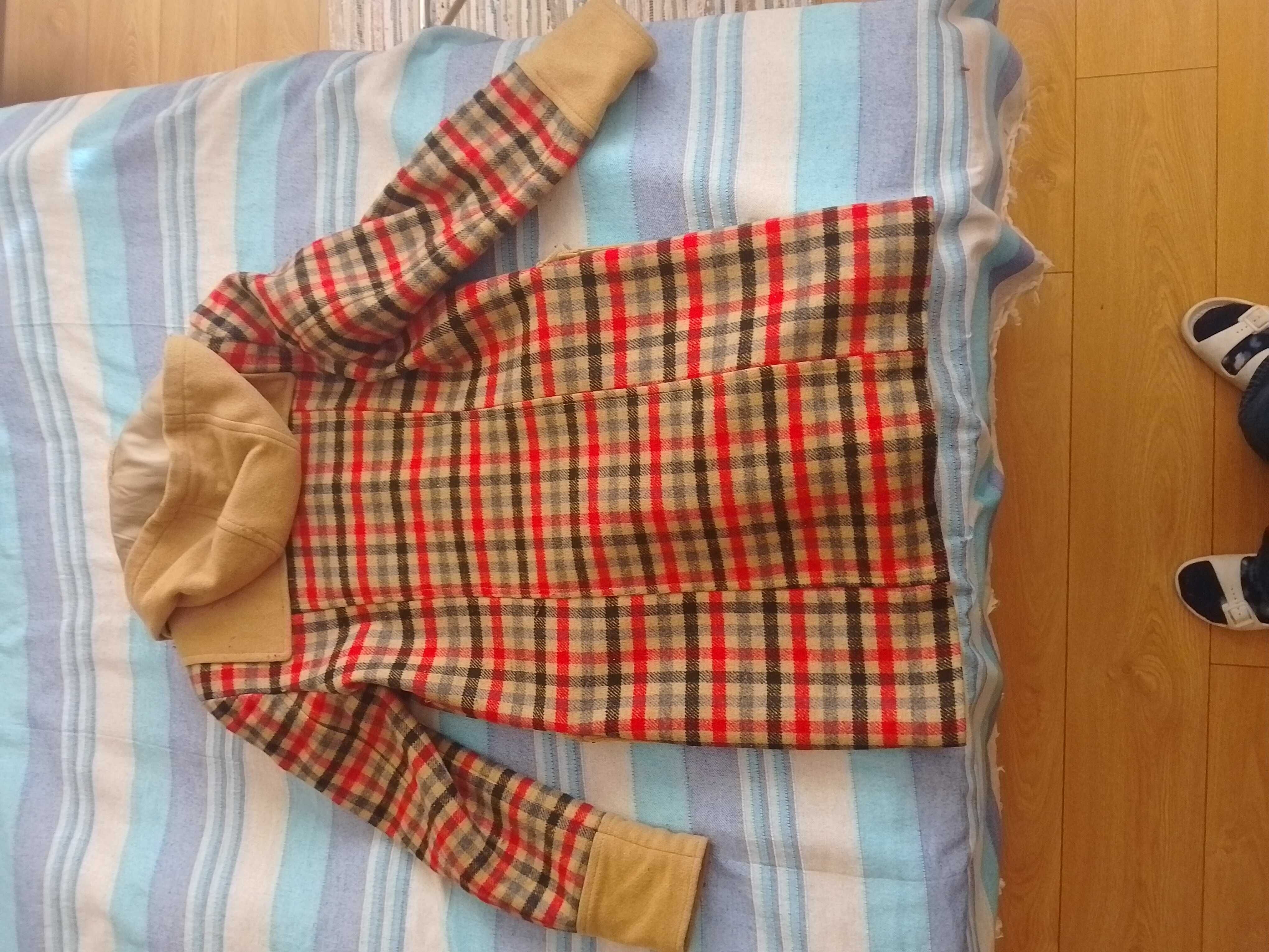 Зимно вълнено палто