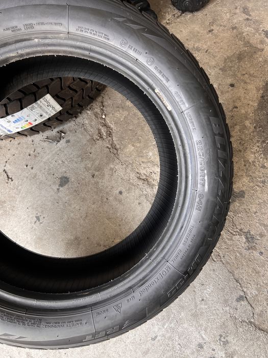 2 anvelope iarna 225/50/17 , Bridgestone , RunFlat , 7 mm , DOT 2020