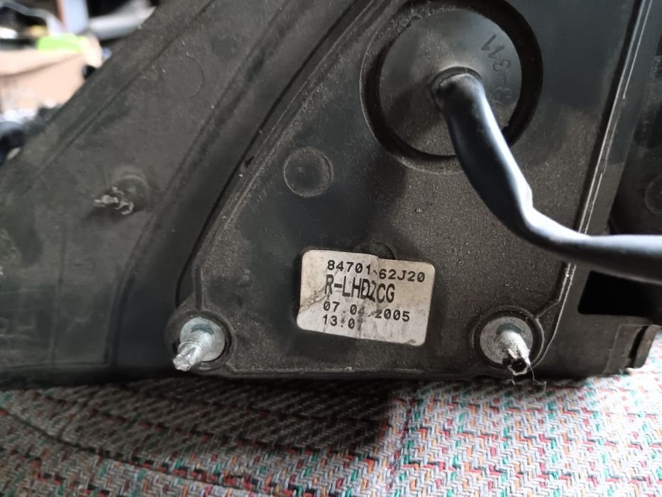 Дясно огледало сузуки суифт