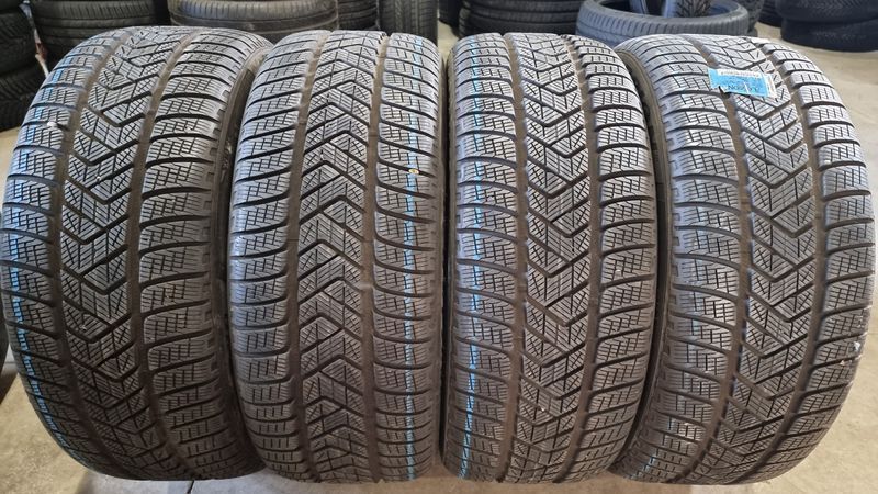 255/45/20.PIRELLI.Scorpion Winter