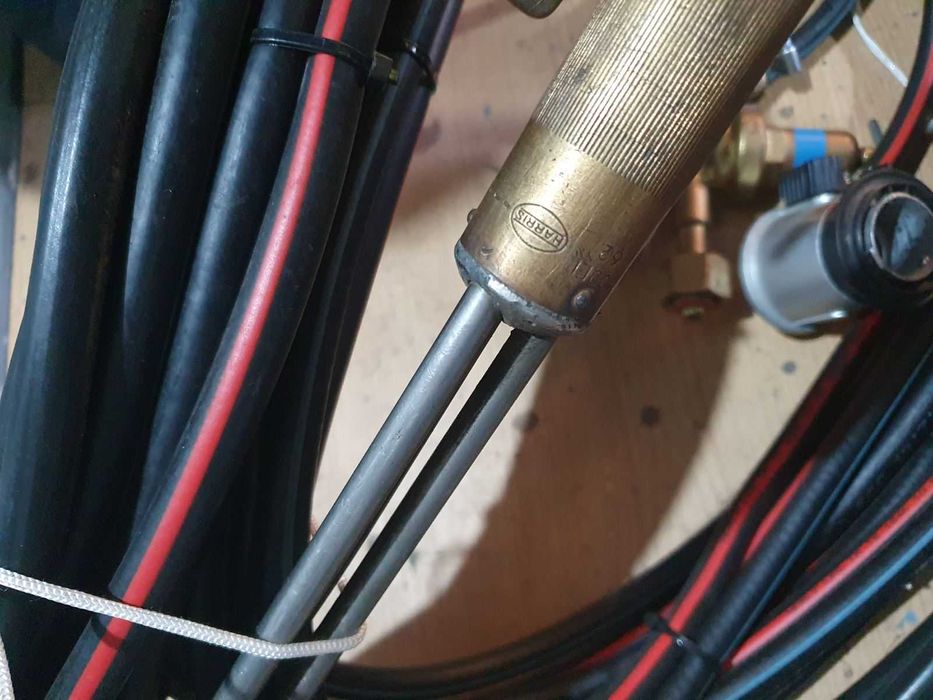 Продавам резак Харис