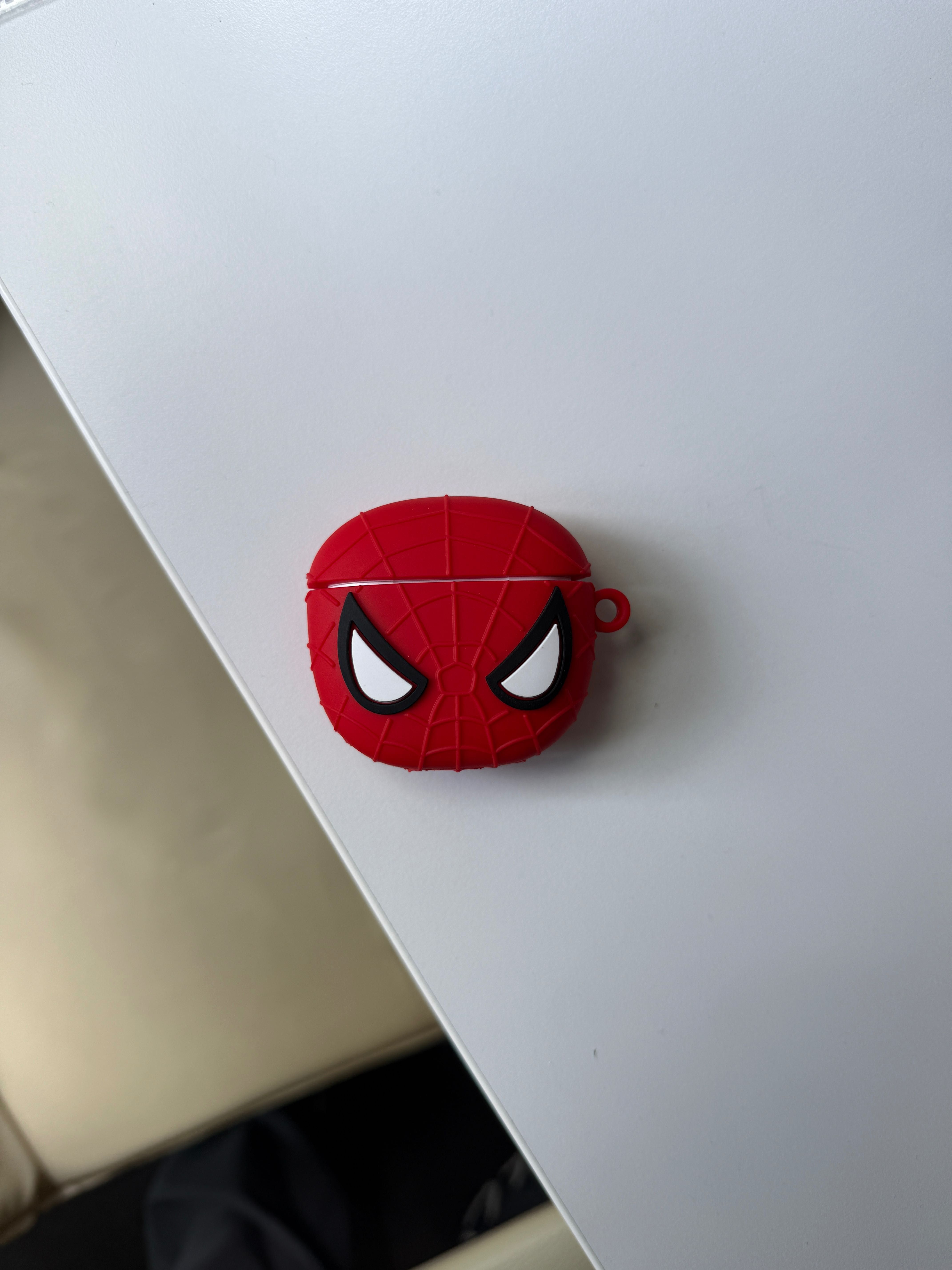 AirPods 4 чисто нови