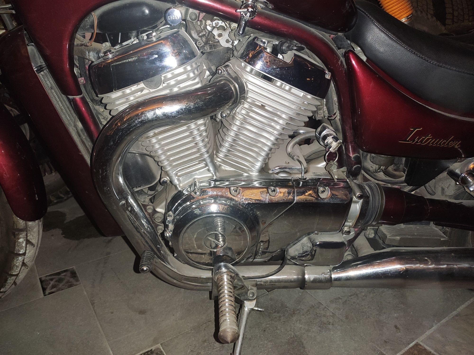 Продается мотоцикл Suzuki Intruder